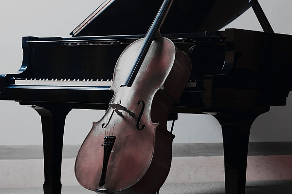 Shadows and Light: Works of Remembrance and a World Premiere by SU Faculty Composer, Dr. Jason Hoogerhyde