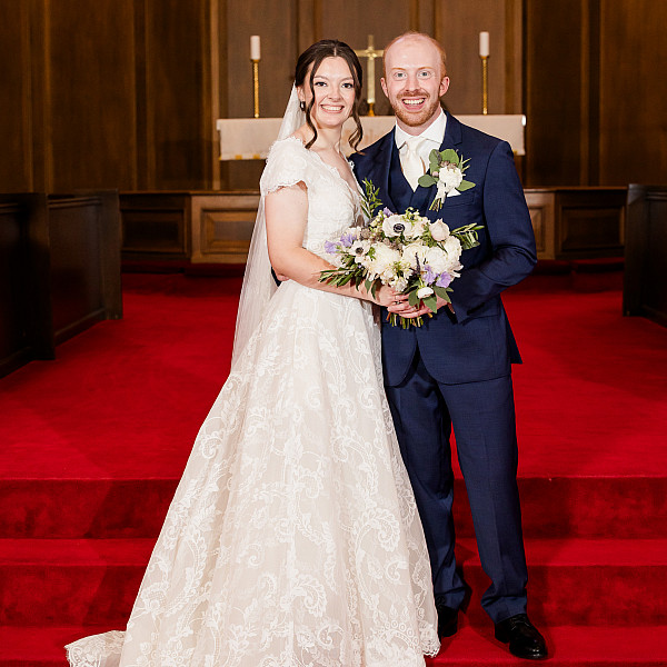 www.twofishweddings.com