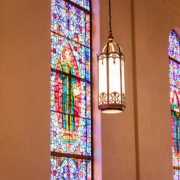 Chapel Interior www.twofishweddings.com