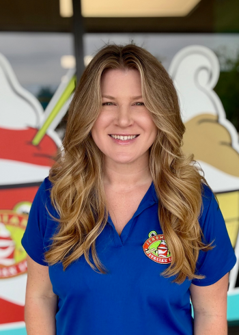 Allison Stubbs '14 opened Georgetown's first Jeremiah's Italian Ice franchise in October 2024.