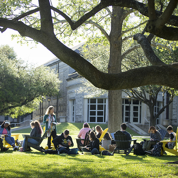 Dr. Ross takes her Spanish class outdoors. 