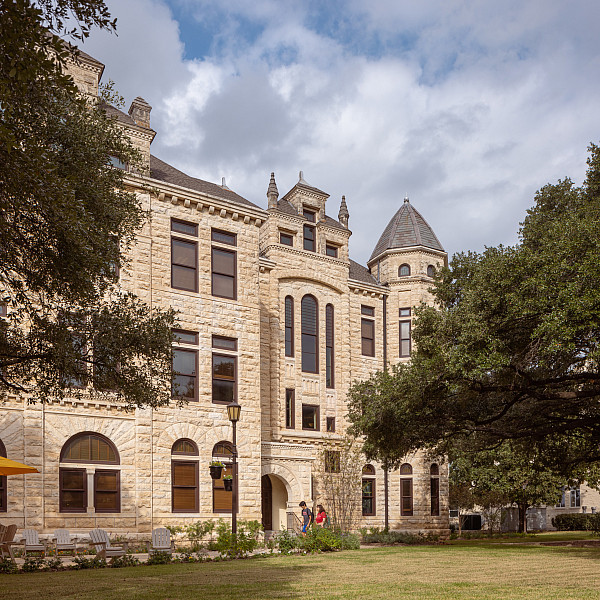 Cullen Exterior